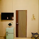 Room 9 Sleek & Serene Stay In San Juan